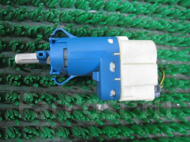 Как заменить датчик стоп сигнала форд фьюжн - 87 фото