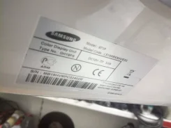 Samsung. 70" ����