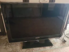 Samsung UE32B7020. LED ����