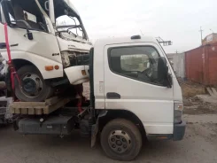 Hino 300 ����