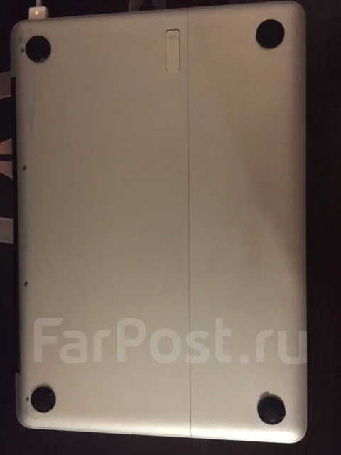 Apple MacBook 13 2008 Early MB404. 13", 2����, ��� 4 ��, ���� 100���, WiFi: 1, Bluetooth: 1, ����������� �� 6��. ����