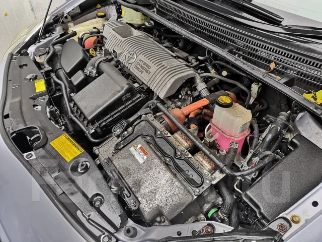 Toyota Prius. ZVW30, 2ZRFXE ����