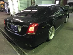 Toyota Crown Majesta ����