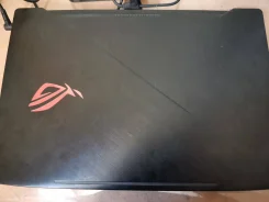 Asus ROG. 2,5����, ��� 8 ��, ���� 1 000���, WiFi, Bluetooth, ����������� �� 8��. ����