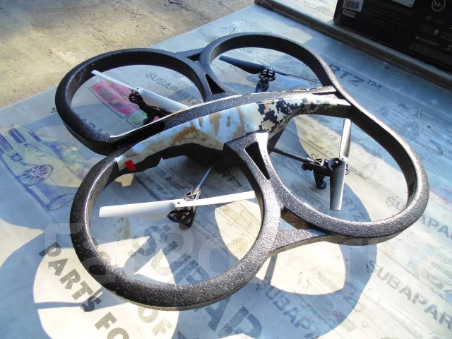 Parrot AR.Drone 2.0. � ������� ����