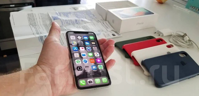 Apple iPhone X. �/�, �����������, 4G LTE, ����������, NFC ����