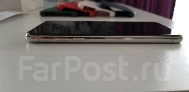 Apple iPhone X. �/�, �����������, 4G LTE, ����������, NFC ����