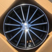Vossen VFS-2. 8.0x18", 5x112, ET35, �� 66,5���. ����
