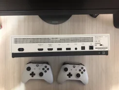 Microsoft Xbox One S ����