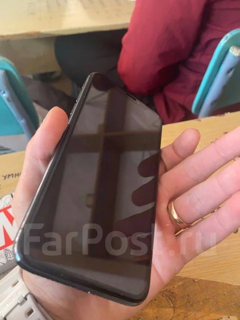 Apple iPhone X. �/�, ������, 3G, 4G LTE, ����������, ���������, NFC ����