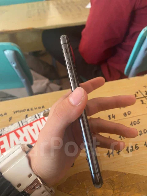 Apple iPhone X. �/�, ������, 3G, 4G LTE, ����������, ���������, NFC ����
