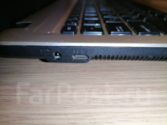 Asus X540S. 15.6", 1,6����, ��� 2048 ��, ���� 500���, WiFi: 1, Bluetooth: 1, ����������� �� 3��. ����