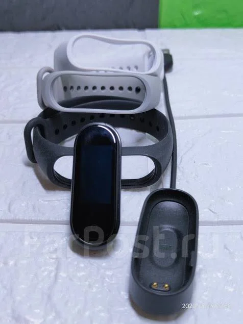 Xiaomi Mi Band 4. IP68 ����