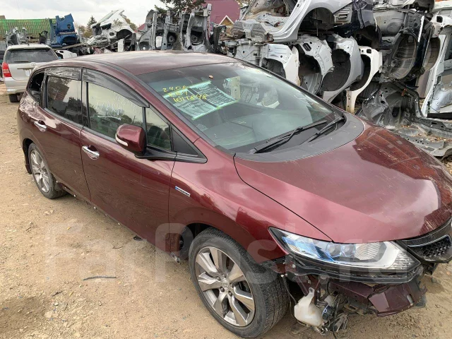 Honda Jade. FR4 ����