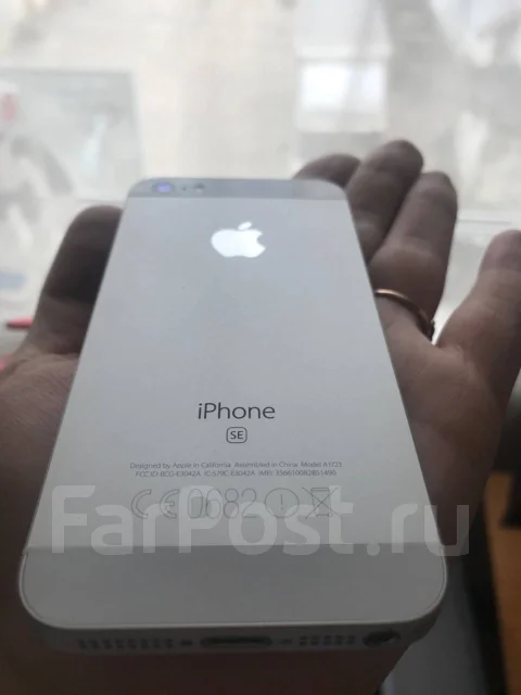 Apple iPhone SE. �/�, �����, 3G, 4G LTE, NFC ����