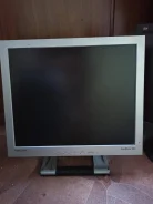Samsung. 15" ����