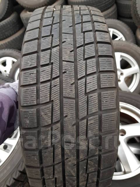 Yokohama Ice Guard IG30, 215/60 R16, 16