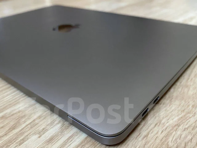 Apple MacBook Pro 13 2018. 13", 2,3����, ��� 8 ��, ���� 512���, WiFi: 1, Bluetooth: 1 ����