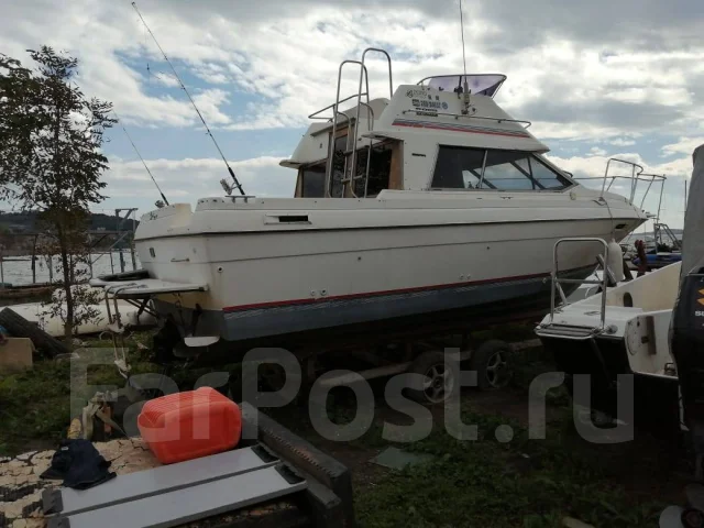 Bayliner. 1998 ���, ����� 8��., ��������� ������������, 250��.�., ������ ����