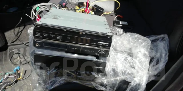 Pioneer Carrozzeria AVIC-VH9990 ����