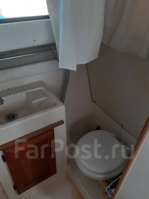 Bayliner. 1998 ���, ����� 8��., ��������� ������������, 250��.�., ������ ����