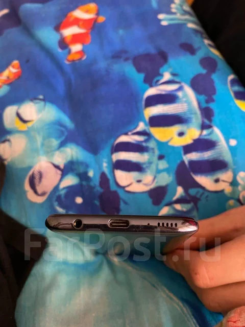 Samsung Galaxy A40. �/�, 3G, 4G LTE, Dual-SIM, ����������, NFC ����