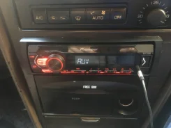 Pioneer MVH-S120UB ����