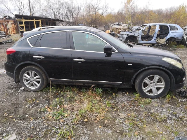 Nissan Skyline Crossover ����