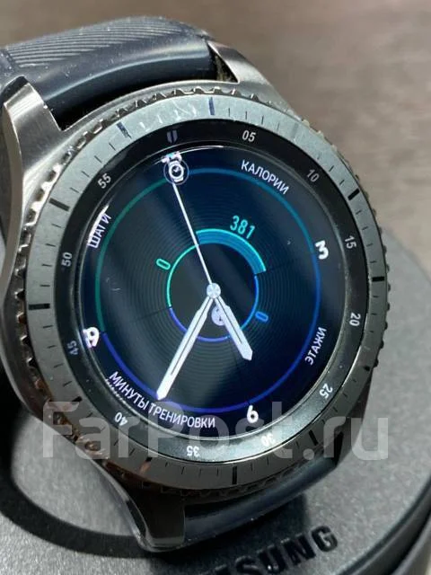 Samsung Gear S3 Frontier. GPS, NFC, IP68 ����