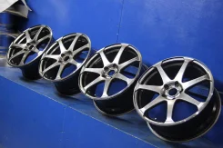 AVS Model F7. 8.0x18", 5x112, ET50 ����