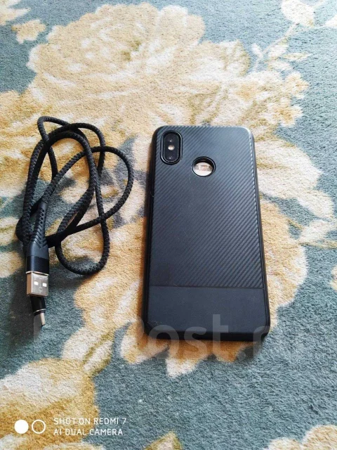 Xiaomi Mi8. �/�, ������, 3G, 4G LTE, Dual-SIM, NFC ����
