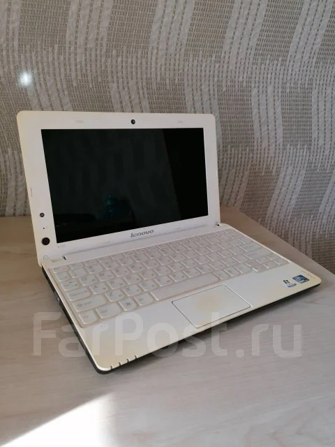 Lenovo IdeaPad S100. 10.1", 1,7����, ��� 2048 ��, ���� 282���, WiFi: 1, ����������� �� 3��. ����