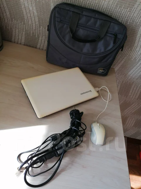 Lenovo IdeaPad S100. 10.1", 1,7����, ��� 2048 ��, ���� 282���, WiFi: 1, ����������� �� 3��. ����