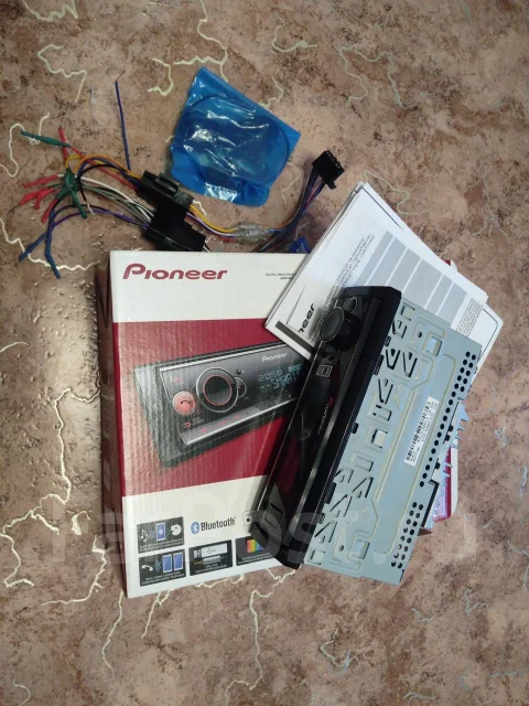 Pioneer MVH-S520BT ����