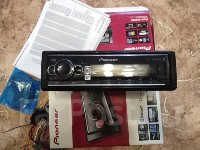 Pioneer MVH-S520BT ����