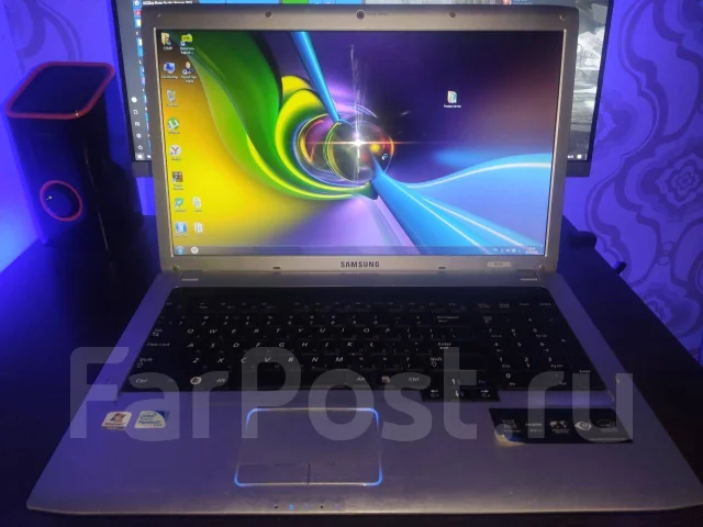 Samsung R730. 17.3", 2,1����, ��� 4 ��, ���� 320���, WiFi: 1 ����