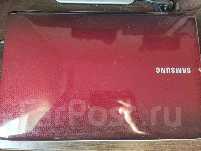Samsung R730. 17.3", 2,1����, ��� 4 ��, ���� 320���, WiFi: 1 ����