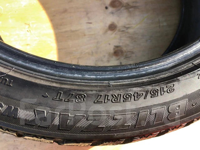 Bridgestone Blizzak WS-70. ������, ��� �����, 2013 ���, �/�, ����� 30 % ����