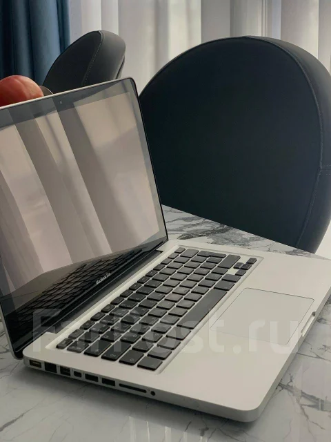 Apple MacBook Pro 13 2011 Late. 13.3", 2,4����, ��� 4 ��, ���� 750���, WiFi: 1, Bluetooth: 1, ����������� �� 6��. ����