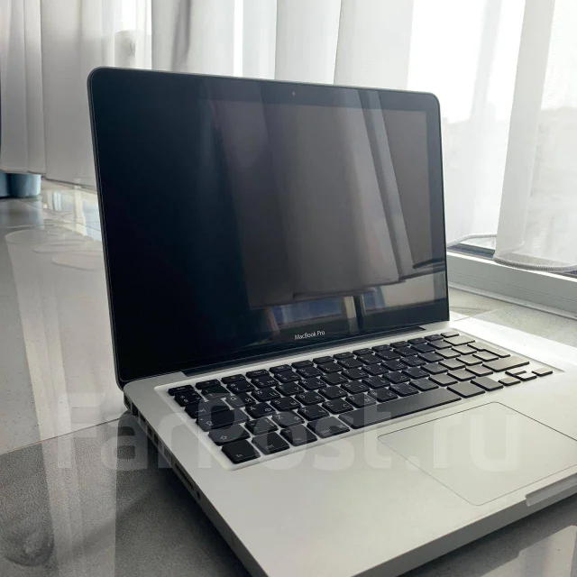 Apple MacBook Pro 13 2011 Late. 13.3", 2,4����, ��� 4 ��, ���� 750���, WiFi: 1, Bluetooth: 1, ����������� �� 6��. ����