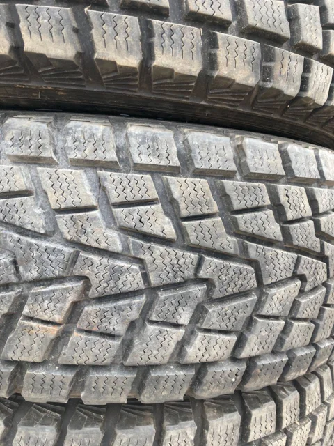 Bridgestone Winter Dueler, 265/70 R16. ������, ��� �����, 2001 ���, �/�, ����� 10 % ����