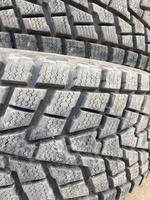 Bridgestone Winter Dueler, 265/70 R16. ������, ��� �����, 2001 ���, �/�, ����� 10 % ����