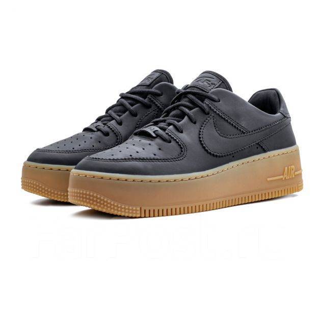 Nike air force shop 1 sage low nere