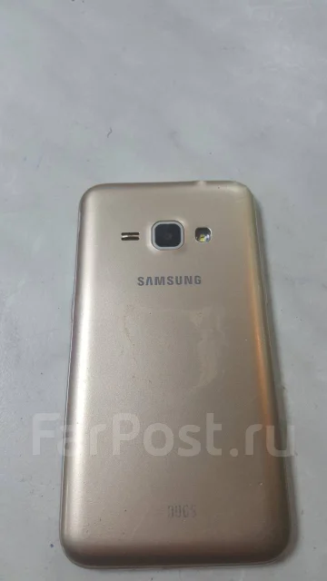 Samsung Galaxy J1. �/� ����