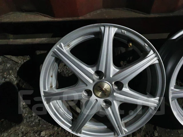 Jawa. 5.5x14", 4x100, ET50 ����