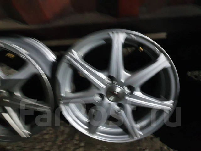 Jawa. 5.5x14", 4x100, ET50 ����