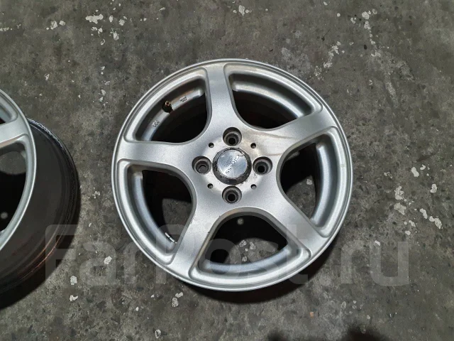 Jawa. 5.5x14", 4x100, ET50 ����