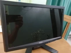 Acer. 16" ����