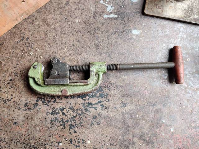 Труборез до 80 мм СССР (нож для резки труб, резак для труб ...