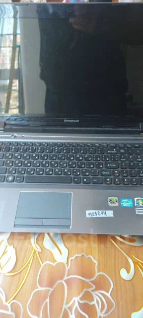 Lenovo V570. 15.6", ��� 4 ��, ���� 8���, WiFi: 1, Bluetooth: 1, ����������� �� 2��. ����